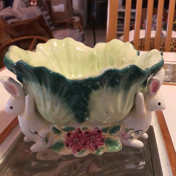 Accessories - Vintage cabbage bowl carried by adorable bunnies. For your Easter tablescape!
